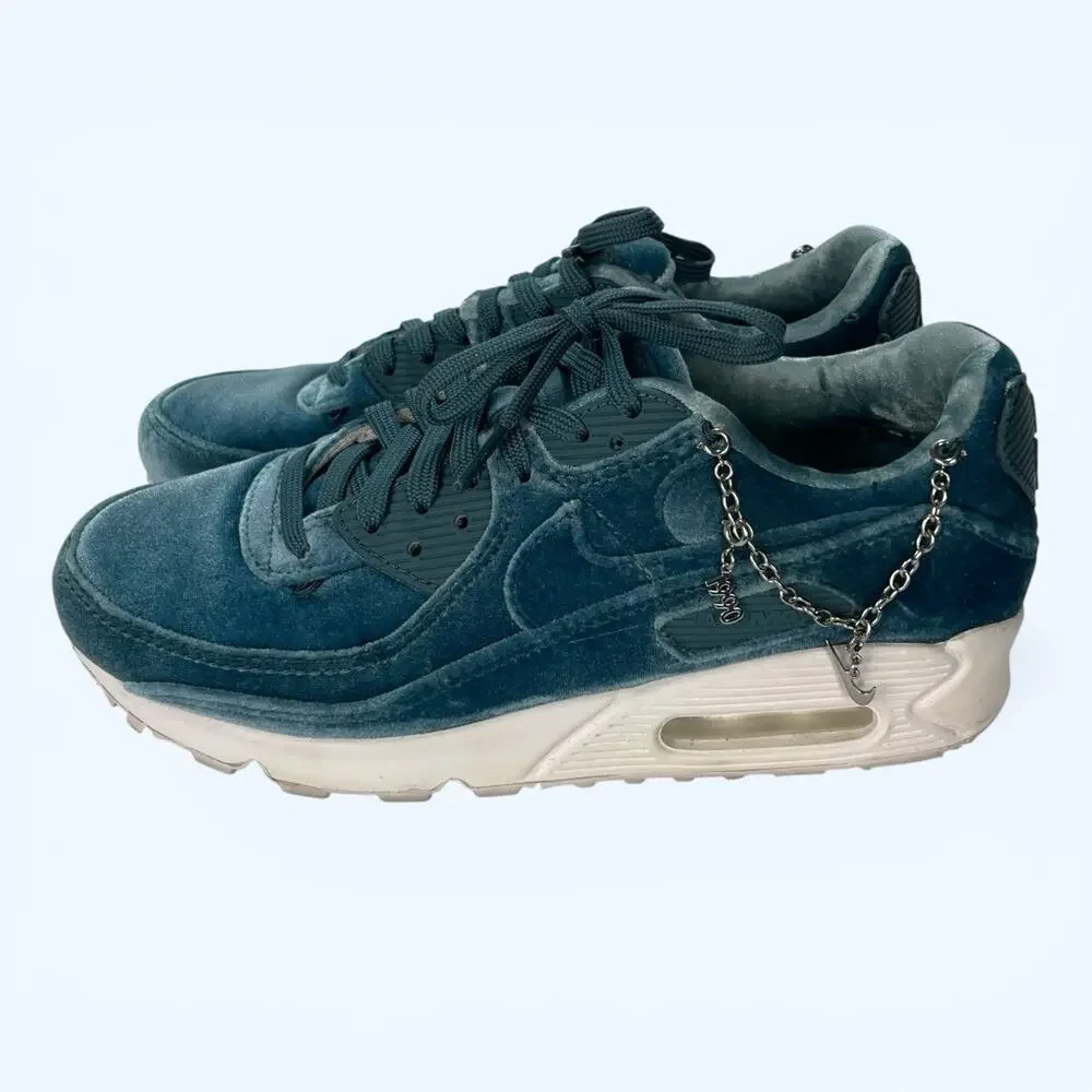 Nike Air Max 90 Lucky Charms DO2194-001 Ash Green Velvet Women's Size 9
